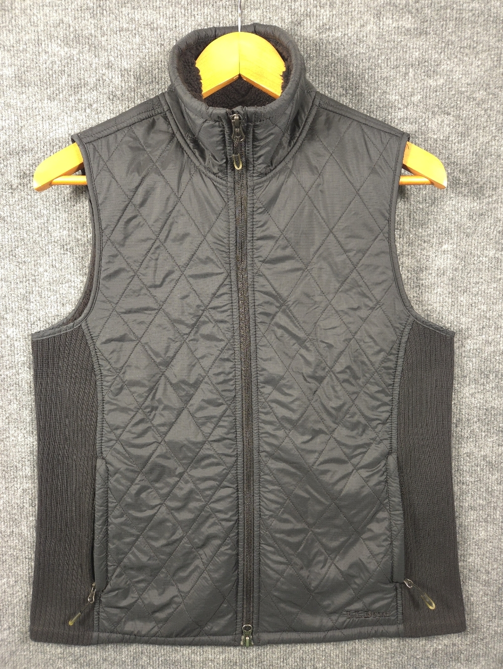 LL Bean Womens Black Quilted Sherpa Lined Vest Ribbed Side Panels Medium 291762